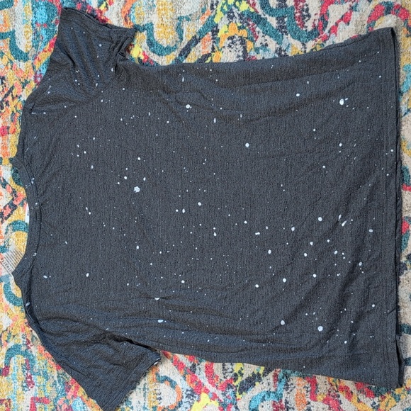 Like Love Gray T-shirt With White Paint Splatter Design NWT Large - Picture 6 of 6